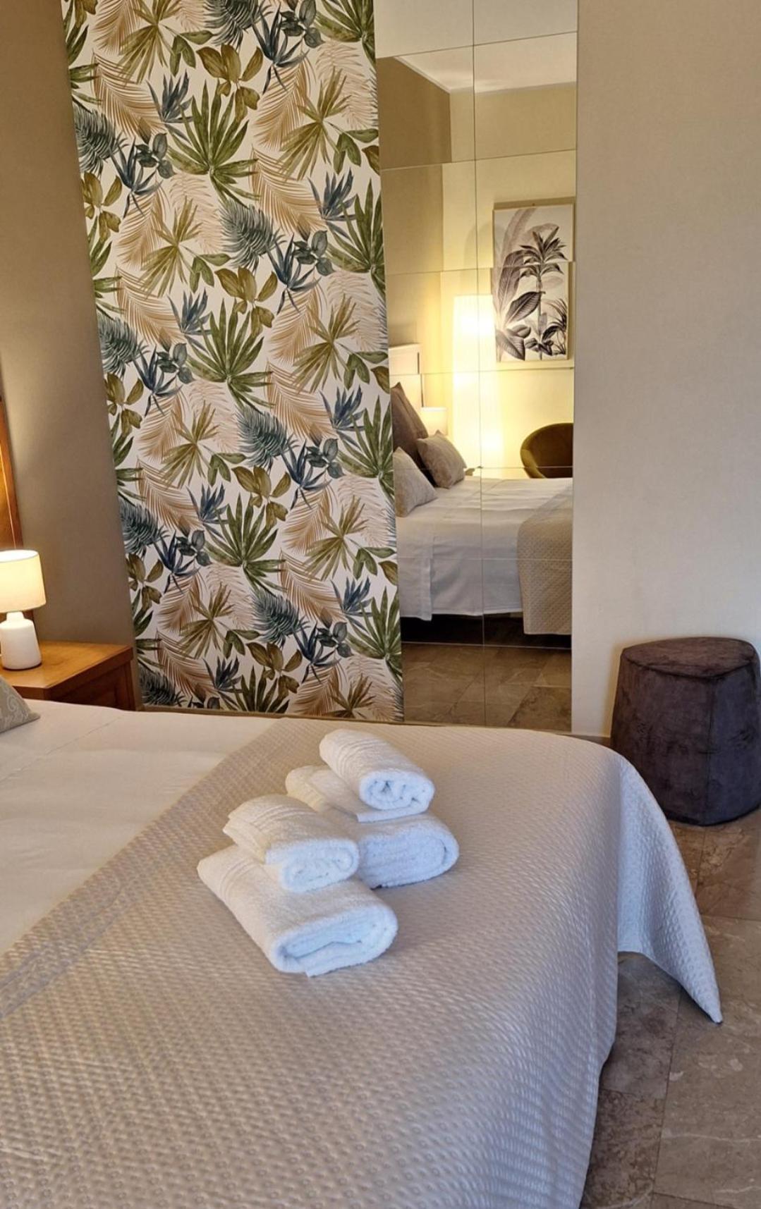 מילאצו Laranda Rooms חדר תמונה